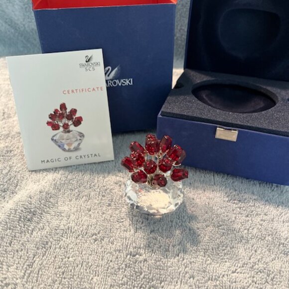 Swarovski Vase of Roses (283394) - Retired